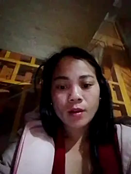 Snapshot of molly-xx chatting on March 5, 2026, 10:48 pm molly-xx online show from March 5, 2026, 10:48 pm