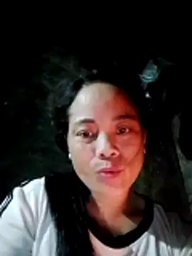 molly-xx online show from April 24, 2026, 12:18 pm