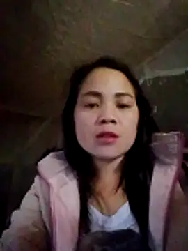 Snapshot of molly-xx chatting on March 5, 2026, 6:32 am molly-xx online show from March 5, 2026, 6:32 am