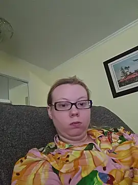 ShySweetheart online show from July 10, 2026, 4:18 pm