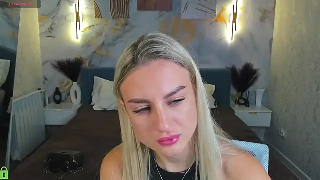 Silen Tori online show from July 16, 2026, 1:13 am