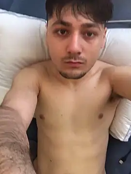 slutzillyy online show from February 11, 2026, 1:55 pm