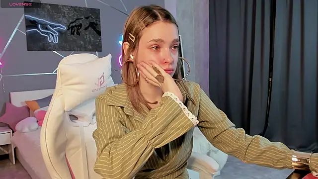 naomi reiss online show from July 21, 2026, 11:28 pm