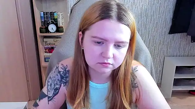 AnitaXVine online show from February 12, 2026, 1:22 pm