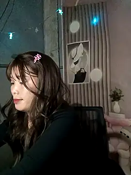 Girl-crazy1 online show from February 22, 2026, 1:13 pm