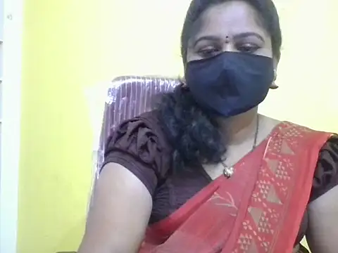 anu-reddyy online show from April 15, 2026, 4:51 am