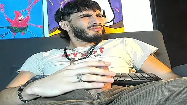 Snapshot of LovexJuxn8 chatting on March 5, 2026, 9:43 pm LovexJuxn8 online show from March 5, 2026, 9:43 pm