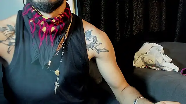 Snapshot of LovexJuxn8 chatting on March 7, 2026, 12:39 am LovexJuxn8 online show from March 7, 2026, 12:39 am