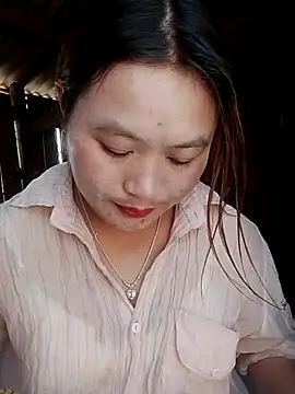 Snapshot of bany-lee chatting on April 13, 2026, 1:20 am bany-lee online show from April 13, 2026, 1:20 am