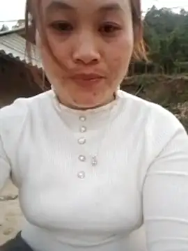 Snapshot of bany-lee chatting on April 11, 2026, 11:36 am bany-lee online show from April 11, 2026, 11:36 am