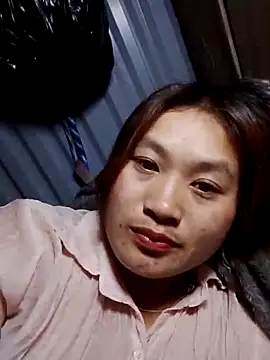 Snapshot of bany-lee chatting on March 28, 2026, 1:23 pm bany-lee online show from March 28, 2026, 1:23 pm