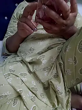 Snapshot of Joyti_07 chatting on March 10, 2026, 2:10 pm Joyti 07 online show from March 10, 2026, 2:10 pm