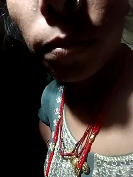 Desi Couple P online show from May 4, 2026, 3:15 pm