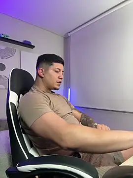  robertobaggioo online show from February 28, 2026, 6:46 am