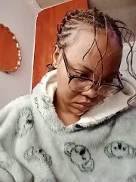 ShantelBootyBoobs online show from June 12, 2026, 6:00 am