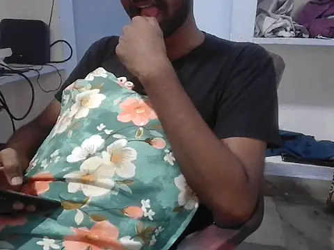 Tinku 1324 online show from March 29, 2026, 4:25 am