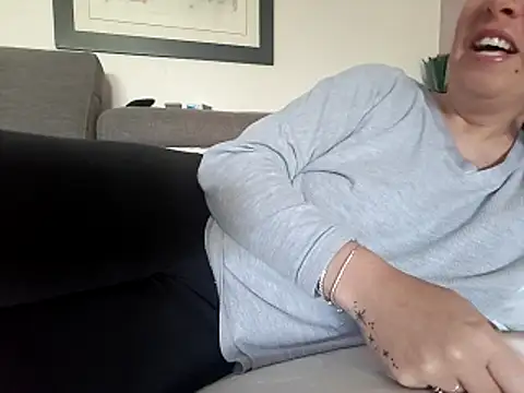 Snapshot of Ginevra01 chatting on March 17, 2026, 2:09 pm Ginevra01 online show from March 17, 2026, 2:09 pm