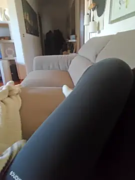 Snapshot of Ginevra01 chatting on March 28, 2026, 2:51 pm Ginevra01 online show from March 28, 2026, 2:51 pm