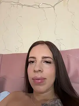 Snapshot of Larinhap chatting on March 13, 2026, 4:34 pm Larinhap online show from March 13, 2026, 4:34 pm