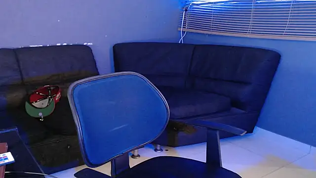 Snapshot of axel__hot chatting on February 14, 2026, 8:09 pm axel hot online show from February 14, 2026, 8:09 pm