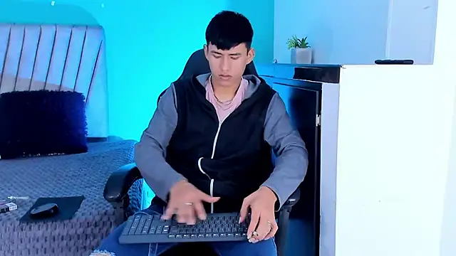 NicolasTorrez online show from February 24, 2026, 2:07 pm