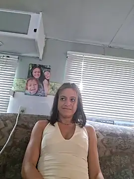 Snapshot of Lovemekd chatting on August 2, 2026, 9:23 pm Lovemekd online show from August 2, 2026, 9:23 pm