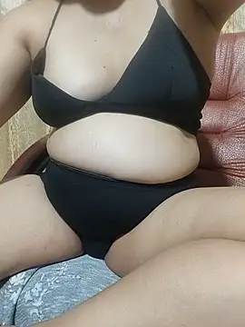 squirtshantal online show from July 30, 2026, 8:41 pm