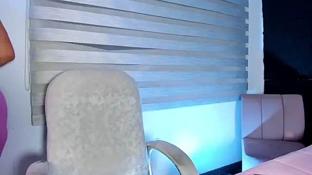 Snapshot of DarkReed chatting on March 24, 2026, 3:28 am DarkReed online show from March 24, 2026, 3:28 am