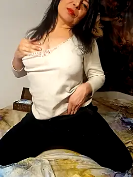 MadamBell online show from March 14, 2026, 3:18 pm