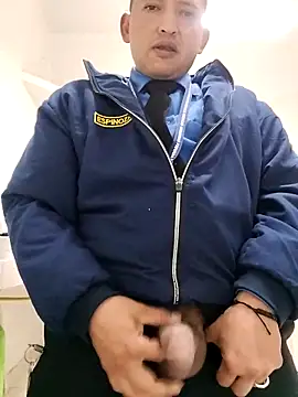 Hachi28 online show from April 22, 2026, 11:44 pm