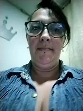 Snapshot of _Saraqueen chatting on April 4, 2026, 1:12 am Saraqueen online show from April 4, 2026, 1:12 am