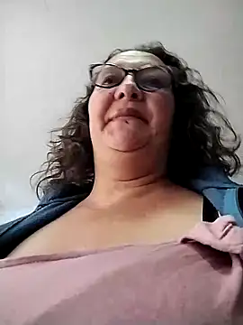 Snapshot of _Saraqueen chatting on March 9, 2026, 3:04 pm Saraqueen online show from March 9, 2026, 3:04 pm