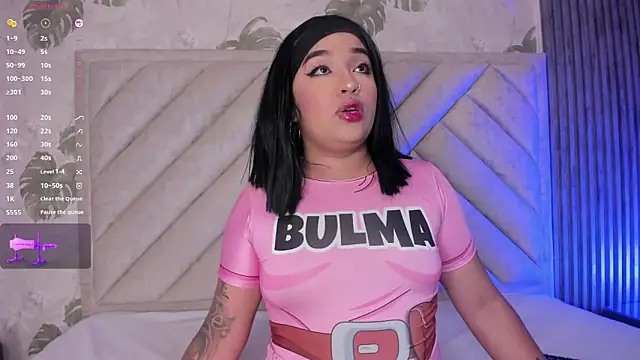 Snapshot of SarahRizof chatting on March 5, 2026, 5:04 am SarahRizof online show from March 5, 2026, 5:04 am