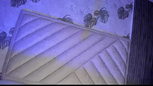 Snapshot of SarahRizof chatting on March 13, 2026, 5:12 am SarahRizof online show from March 13, 2026, 5:12 am