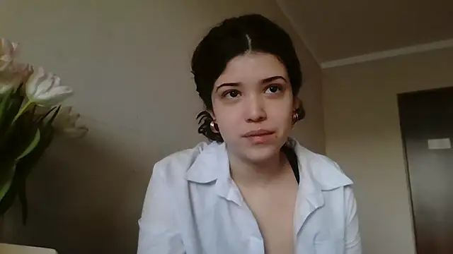 Snapshot of MaricruzCanpos chatting on February 16, 2026, 6:12 am MaricruzCanpos online show from February 16, 2026, 6:12 am