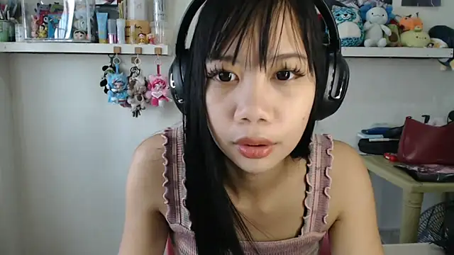 GloryKulikowski online show from March 7, 2026, 2:18 am