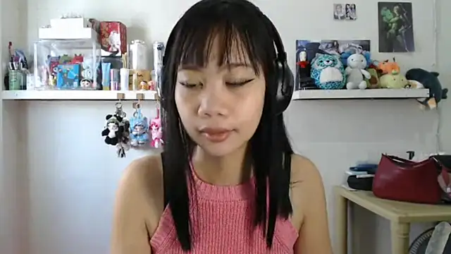 GloryKulikowski online show from March 11, 2026, 2:27 am