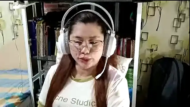 TennieReichow online show from March 19, 2026, 2:11 am