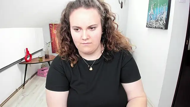 ElviraJoness online show from March 25, 2026, 7:57 pm