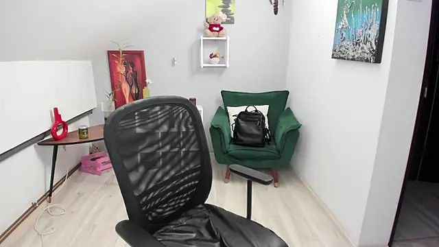 ElviraJoness online show from March 20, 2026, 7:26 pm