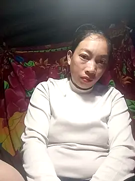 Susuu5790 online show from February 15, 2026, 7:57 pm