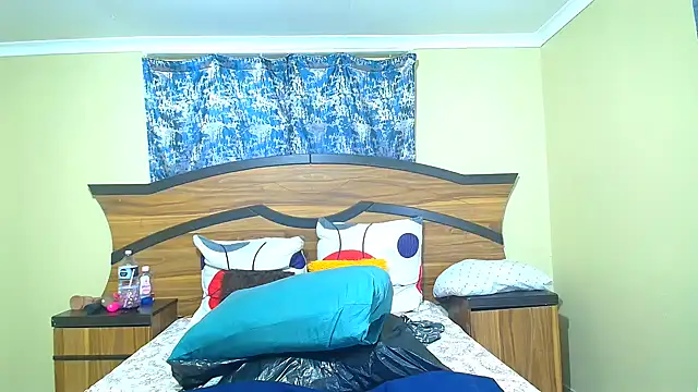 Snapshot of Queenxxxjesy chatting on March 16, 2026, 4:09 am Queenxxxjesy online show from March 16, 2026, 4:09 am