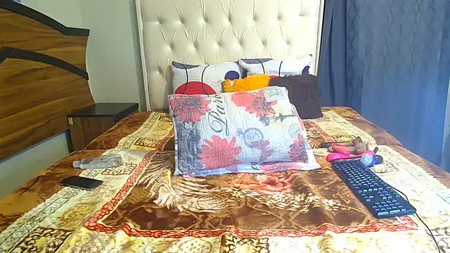 Snapshot of Queenxxxjesy chatting on March 4, 2026, 1:35 am Queenxxxjesy online show from March 4, 2026, 1:35 am