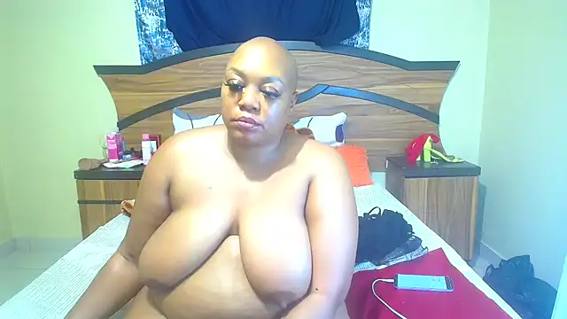 Queenxxxjesy online show from April 27, 2026, 2:31 am