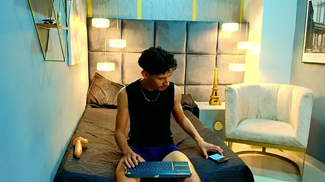 skinny jean  online show from April 13, 2026, 9:08 pm