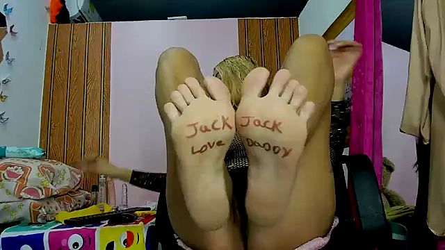 abigail sandoval online show from March 24, 2026, 1:44 pm