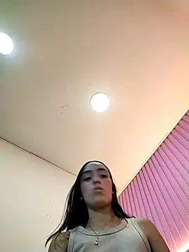 Snapshot of LolaWhite chatting on March 18, 2026, 7:33 am LolaWhite online show from March 18, 2026, 7:33 am