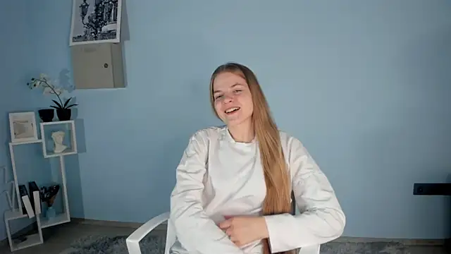 VikiSwauger online show from February 13, 2026, 6:35 am