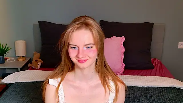 ElfieWhite online show from April 29, 2026, 5:30 pm