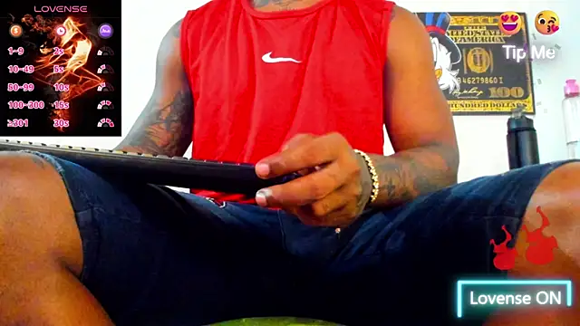 Snapshot of ZIANY_25CM chatting on March 31, 2026, 9:39 pm ZIANY 25CM online show from March 31, 2026, 9:39 pm